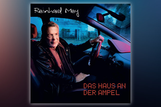 Das neue Album "Das Haus an der Ampel" von Reinhard Mey ist ab 29.05.2020 erhältlich.