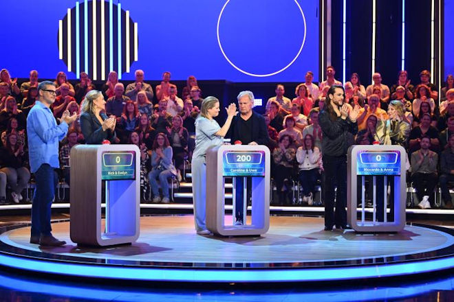 Die Paarungen heute (02.07.2026) bei "Hast Du T&ouml;ne?": Riccardo Simonetti und Anna Maria M&uuml;he, Caroline Frier und Uwe Ochsenknecht sowie Rick Kavanian und Evelyn Burdecki.