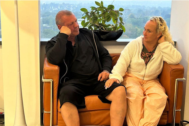 Caro Robens setzt heute bei "Goodbye Deutschland!" auf VOX trotz einer riskanten OP und finanzieller Sorgen alles auf eine Karte, um mit fast 50 Jahren ihr gro&szlig;es Bodybuilding-Comeback auf Mallorca zu erzwingen.