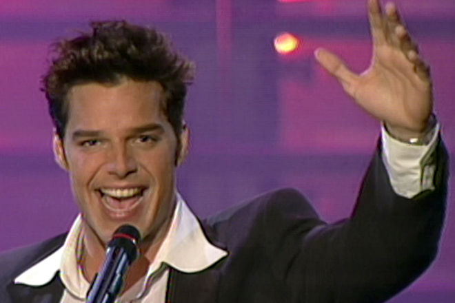 Ricky Martin landet bei "Die 30 schönsten Sommerhits der 90er" mit seinem Song "Maria" auf Platz 2. Aber wer wird die Nummer 1?