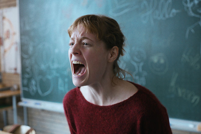 Fernsehfilm "Das Lehrerzimmer": Carla Nowak (Leonie Benesch), eine junge Sport- und Mathematiklehrerin, kommt durch ihren Idealismus in ihrer ersten Stelle an einer Schule schnell an ihre Grenzen.