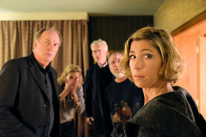 Zwischen Fred (Herbert Knaup), Linda (Leslie Malton), Jakob (Dominic Raacke), Joschi (Joachim Król) und Franziska (Brigitte Zeh) gibt es Klärungsbedarf. Mitten ins möglicherweise reinigende Gewitter klingelt es an der Tür.
