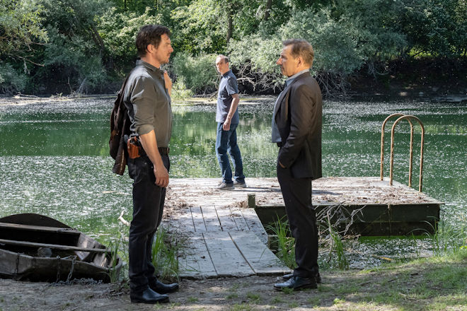 Im Stuttgart-Tatort "Vergebung" wird Gerichtsmediziner Daniel Vogt (Jürgen Hartmann) in die Ermittlungen seiner Kollegen Sebastian Bootz (Felix Klare) und Thorsten Lannert (Richy Müller) verwickelt.