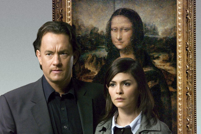 Symbologe Robert Langdon (Tom Hanks) und Kryptologin der Pariser Polizei Sophie Neveu (Audrey Tautou) versuchen gemeinsam den Mord am Kurator des Louvre aufzuklären