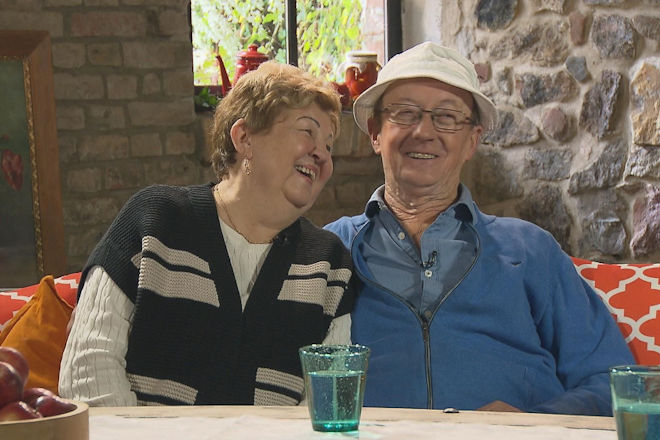 Heute bei "Bauer sucht Frau": Walter und Katharina sind gl&uuml;cklich. Der H&uuml;hnerbauer denkt sogar schon an Hochzeit.