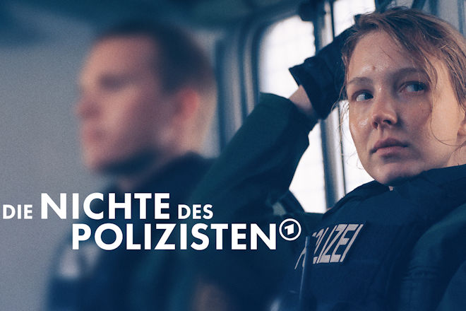 Rebecca Henselmann (Magdalena Laubisch) will, ebenso wie Christoph Laurin (Max von der Groeben), als gute und erfolgreiche Polizistin Karriere machen.