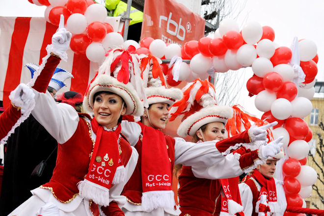 Heute (08.02.2026) im rbb: Live-&Uuml;bertragung vom "Zug der fr&ouml;hlichen Leute" in Cottbus.