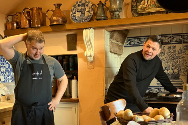 Die &bdquo;Kitchen Impossible: Best Friends Edition&ldquo; l&auml;uft am 07.06.2026 um 20.15 Uhr auf VOX.