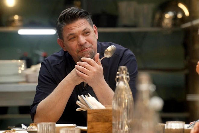 Heute (18.11.2025) läuft um 20:15 Uhr die dritte Folge "Mälzers Meisterklasse" auf VOX.