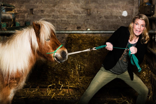 Mit ihrem Live-Programm "Das Leben ist kein Ponyschlecken" auf DVD, CD und bei RTL: Mirja Boes 