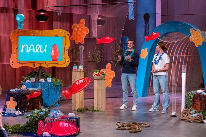 Heute (15.09.2025) bei "Die Höhle der Löwen": Die beiden Hamburger Gründer Lisa Bella Ippolito und Max Schön mit ihrem Start-up NALU