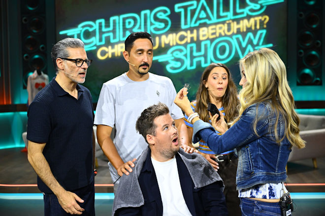 In einer der Mutproben muss Chris Tall sich live die Haare schneiden lassen. Die Show nimmt den Titel wörtlich - Ruhm gibt’s nur mit Risiko.