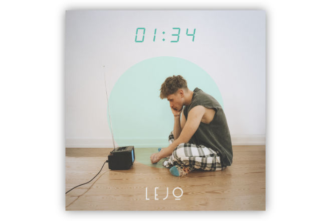 Die neue Single "01:34" von Lejo ist ab sofort als Download und im Stream verfügbar.