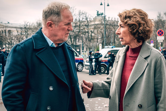 Die Wiener Tatort-Ermittler Harald Krassnitzer (Moritz Eisner), Adele Neuhauser (Bibi Fellner) in ihrem 36. Fall "Wir sind nicht zu fassen!".