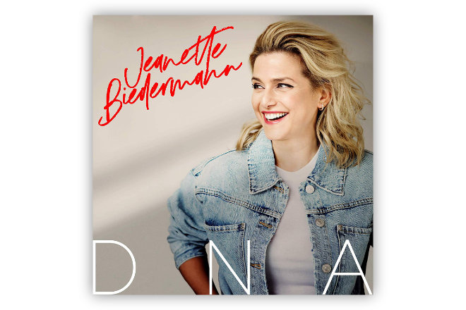 Das neue Album "DNA" von Jeanette Biedermann ist ab 20.09.2019 erhältlich.