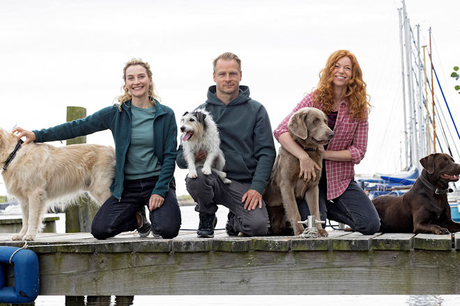 (V.l.n.r.) Jana Klinge, Hinnerk Sch&ouml;nemann und Marleen Lohse bei den Dreharbeiten zu "Nord bei Nordwest - Wilde Hunde".