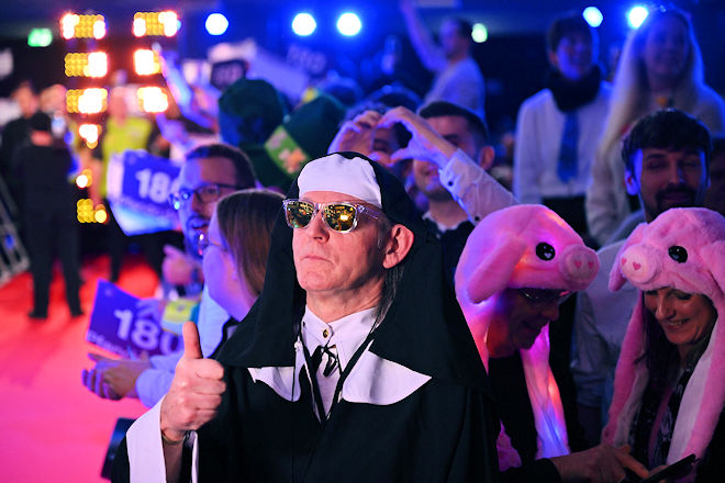 "Die Promi-Darts-WM" 2026 heute (4. Januar 2026) um 20:15 Uhr live auf ProSieben und Joyn.