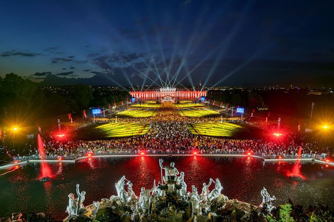 Im Rahmen des 3sat Festspielsommers l&auml;uft heute (20.06.2026) das Sommernachtskonzert aus dem Schlosspark Sch&ouml;nbrunn in Wien.