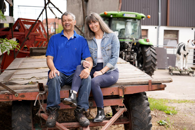 Rinderzüchter Johann (60) mit seiner Katja (55).