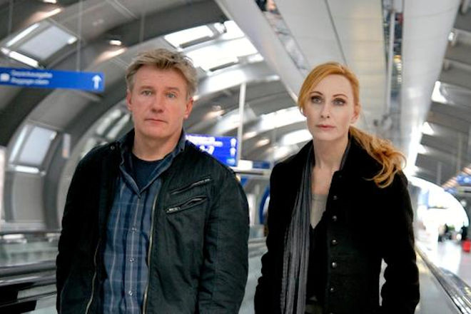 Die Tatort-Kommissare Charlotte Sänger (Andrea Sawatzki) und Fritz Dellwo (Jörg Schüttauf) ermitteln am Frankfurter Flughafen.