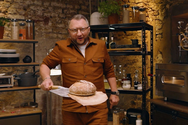 Lege kommt auf den Geschmack: Hat er das perfekte Brot gefunden?