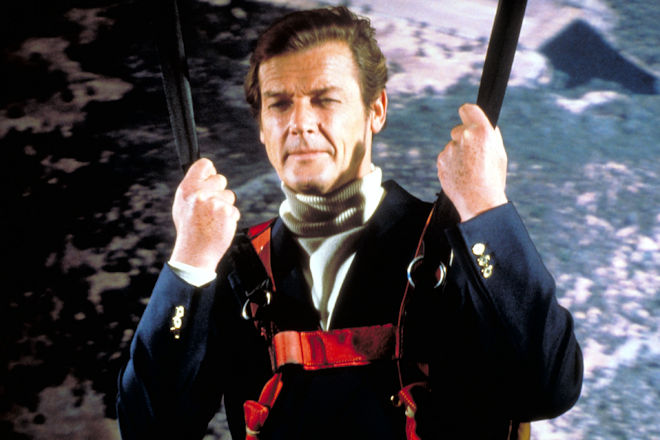 Galaktisches Feuerwerk mit der Lizenz zum T&ouml;ten: James Bond (Roger Moore) erobert heute die unendlichen Weiten auf VOX.