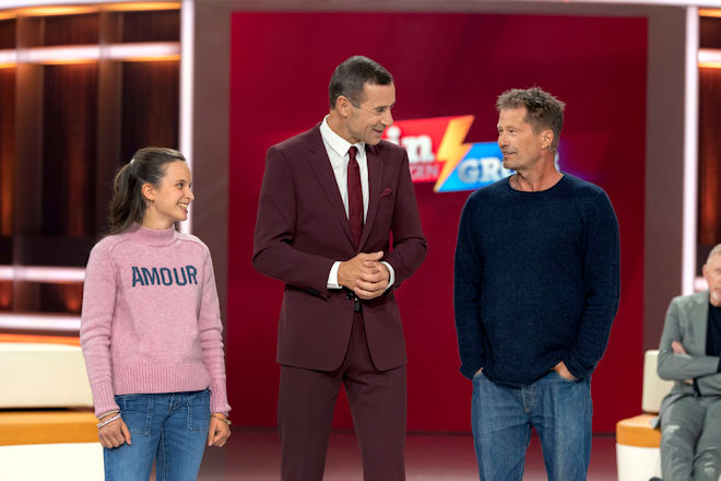 Lola (14), Til Schweiger und Moderator Kai Pflaume während des "Filmstar-Duells" (v.l.n.r.)